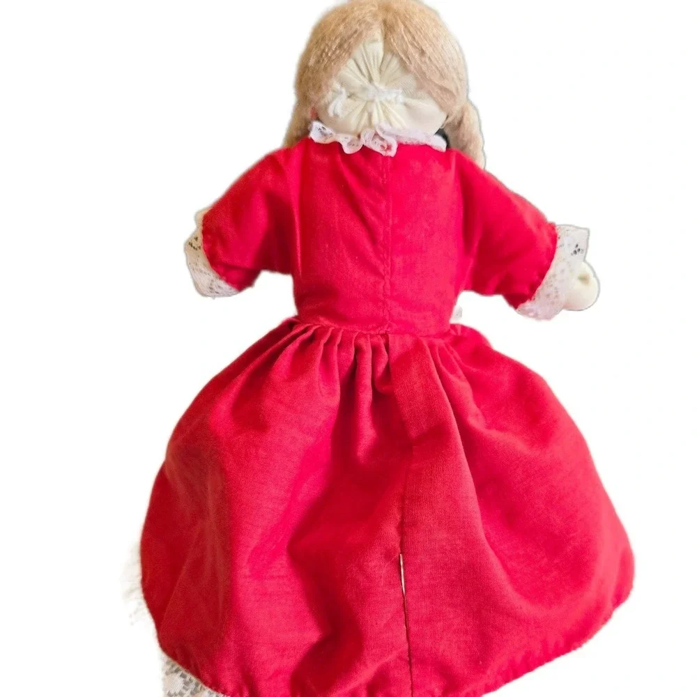 Almas Designs 1970s by felt